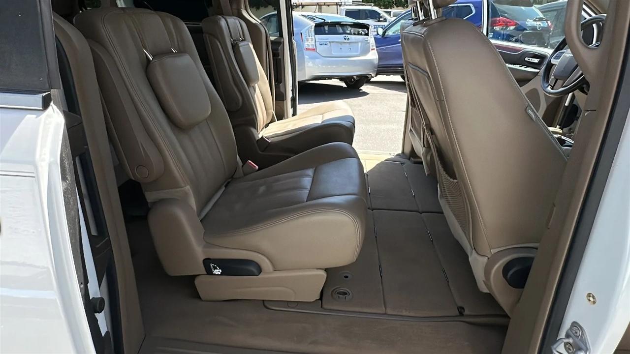 Chrysler Town & Country  2014