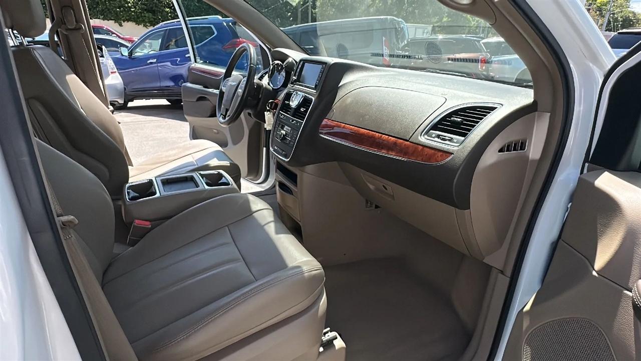 Chrysler Town & Country  2014