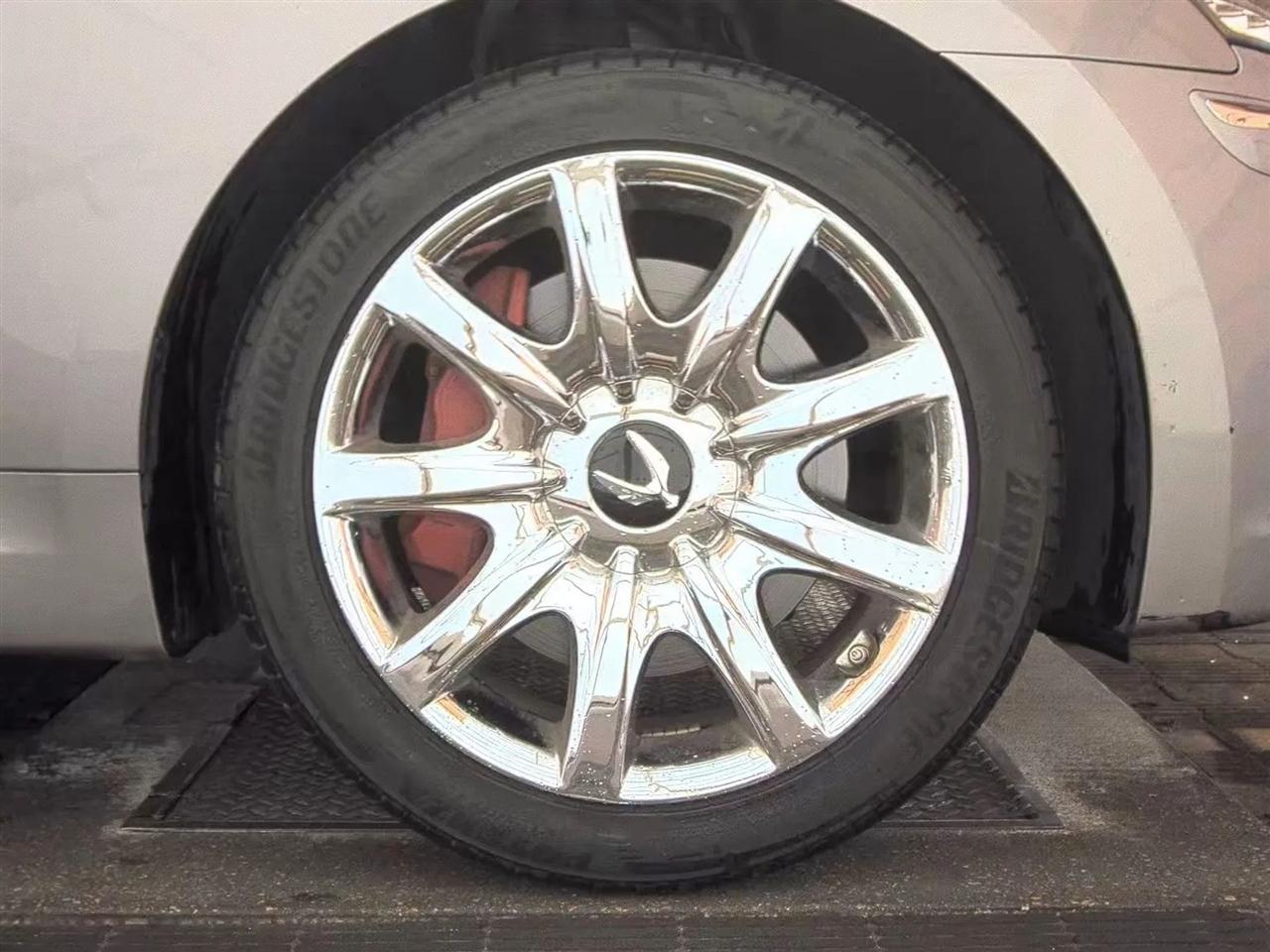 Hyundai Equus 4dr Sdn Signature 2012