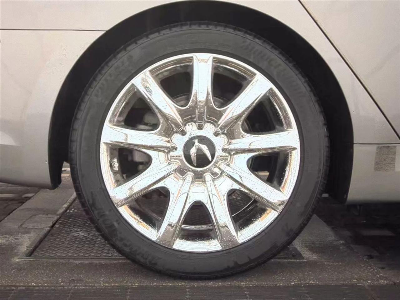 Hyundai Equus 4dr Sdn Signature 2012
