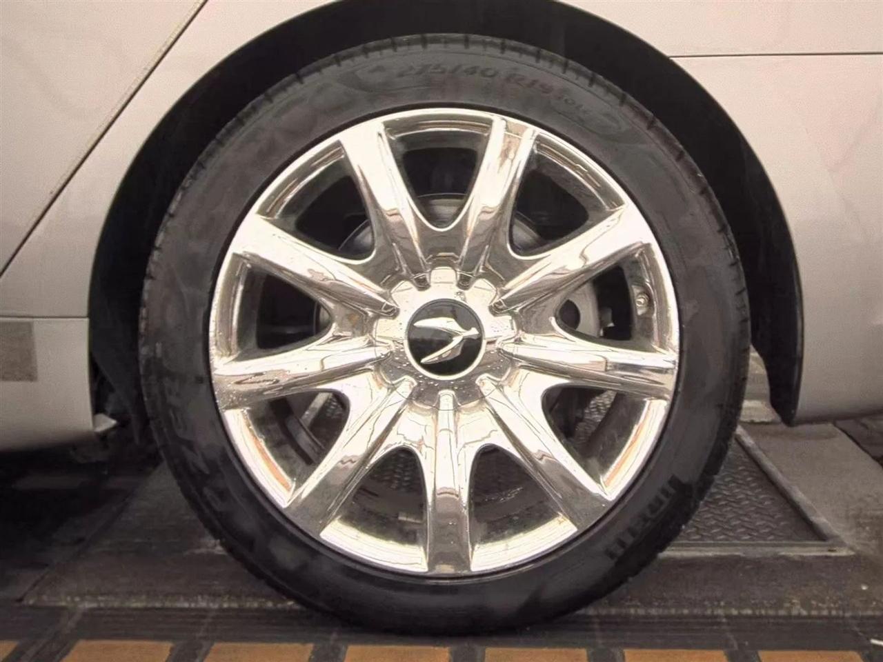 Hyundai Equus 4dr Sdn Signature 2012