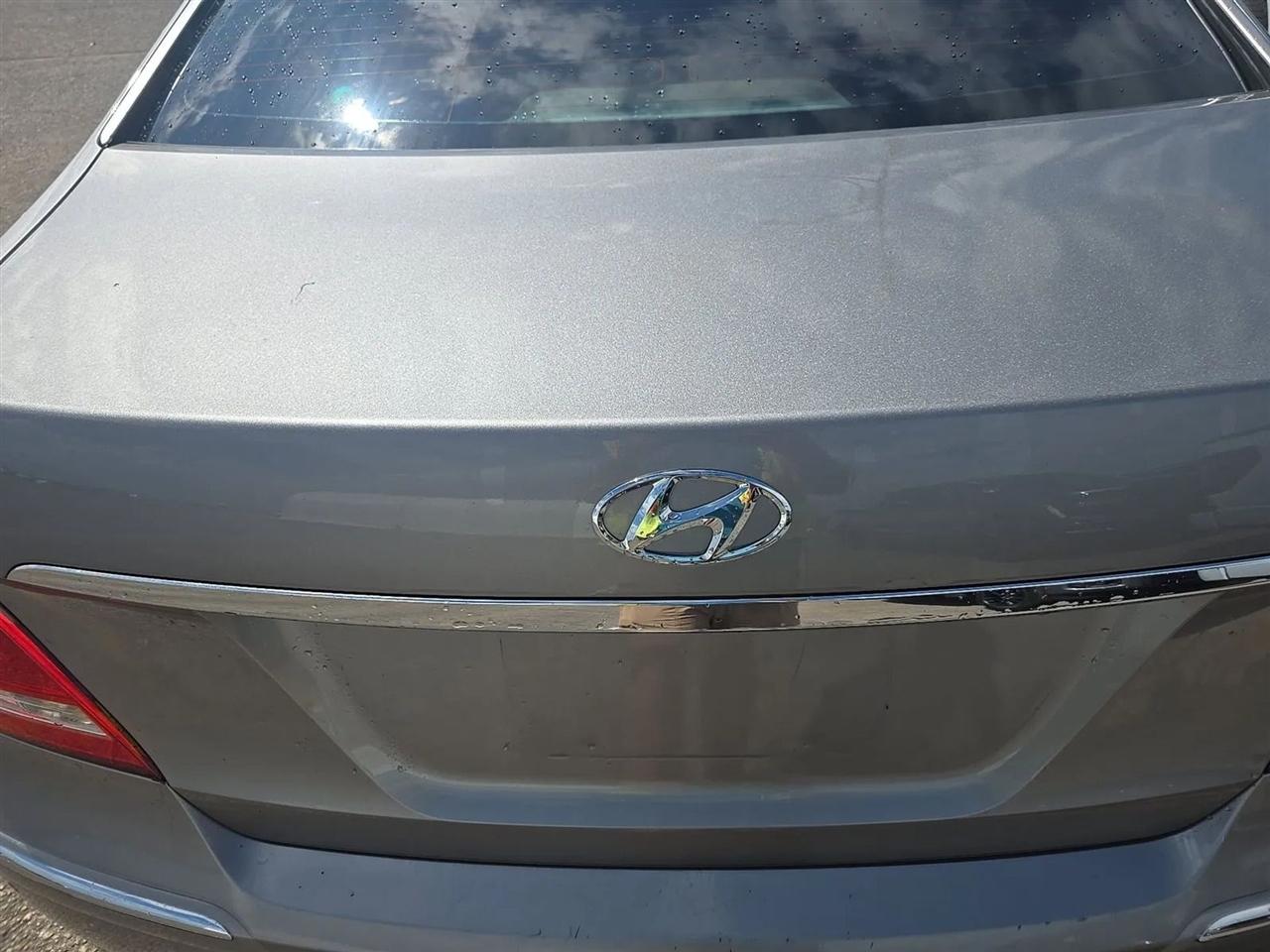 Hyundai Equus 4dr Sdn Signature 2012