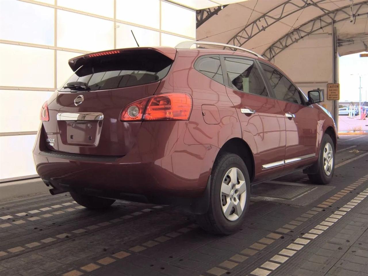 Nissan Rogue Select FWD 4dr S 2015