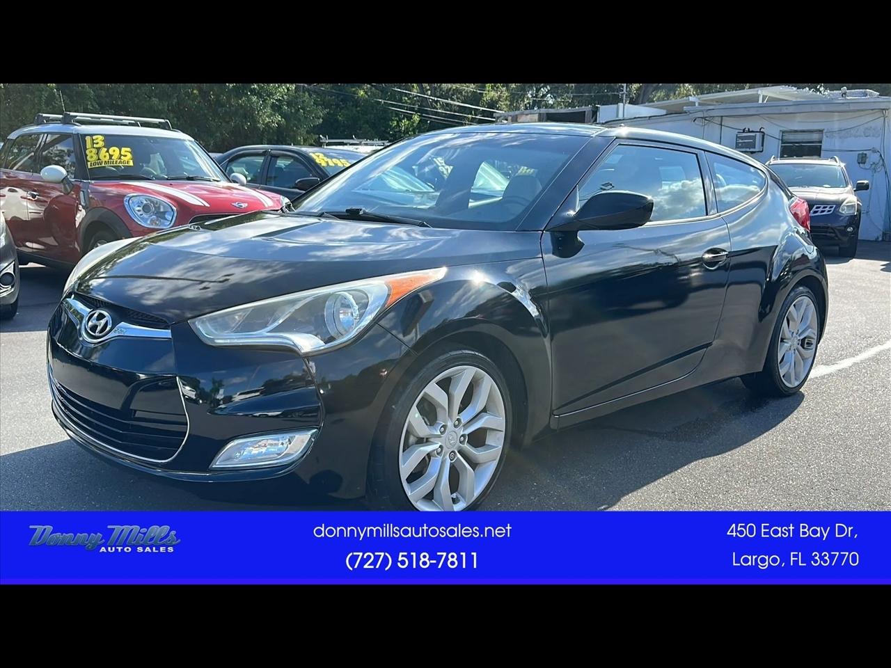 Hyundai Veloster 3dr Cpe Man w/Gray Int 2013