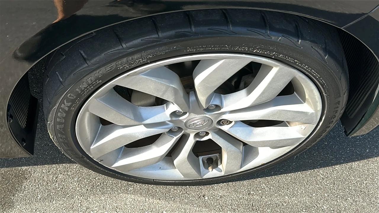 Hyundai Veloster 3dr Cpe Man w/Gray Int 2013