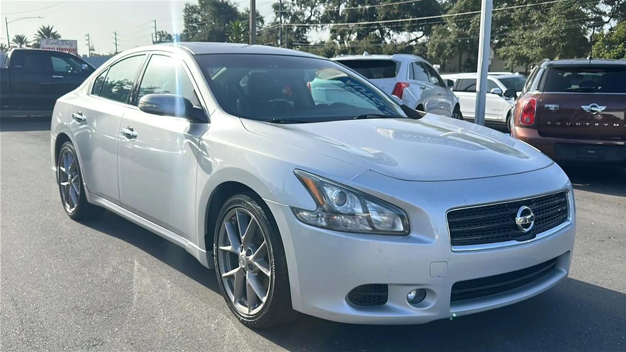 Nissan Maxima 4dr Sdn V6 CVT 3.5 SV w/Sport Pkg 2011
