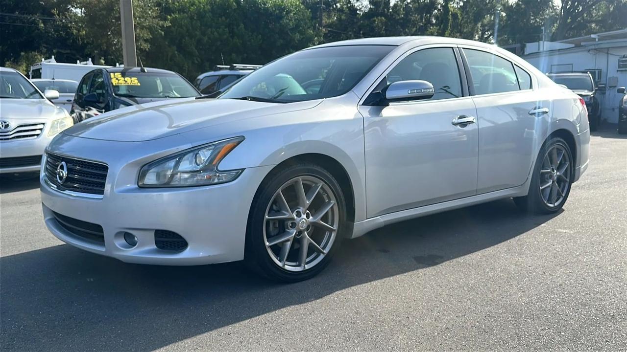 Nissan Maxima 4dr Sdn V6 CVT 3.5 SV w/Sport Pkg 2011