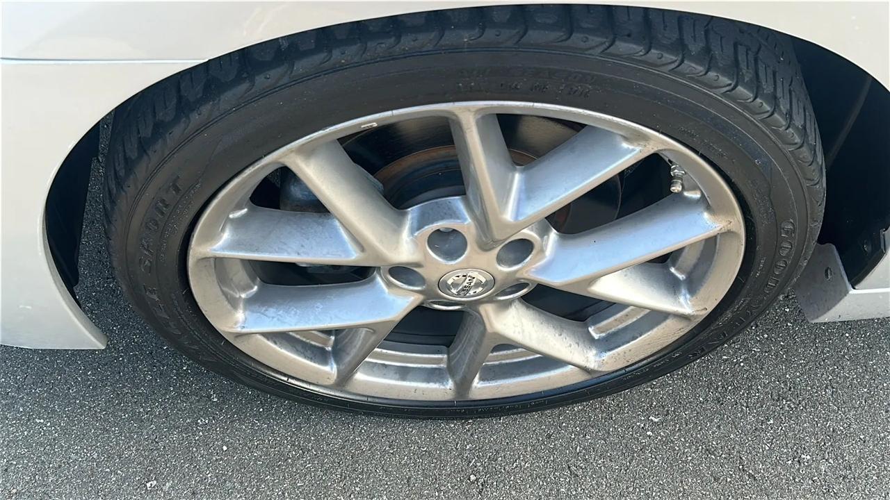 Nissan Maxima 4dr Sdn V6 CVT 3.5 SV w/Sport Pkg 2011