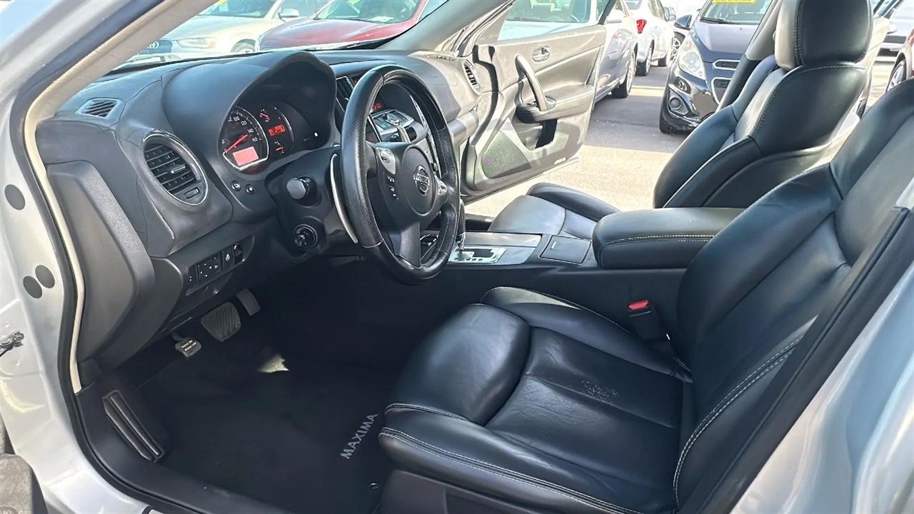 Nissan Maxima 4dr Sdn V6 CVT 3.5 SV w/Sport Pkg 2011