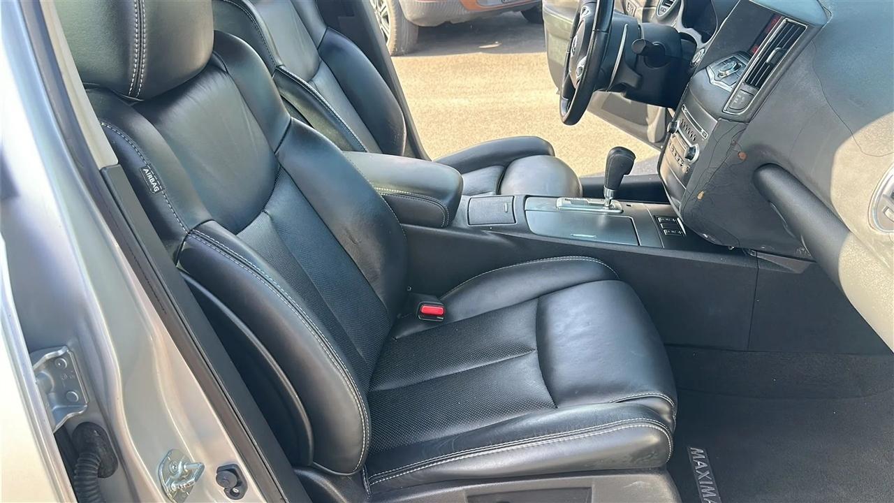 Nissan Maxima 4dr Sdn V6 CVT 3.5 SV w/Sport Pkg 2011
