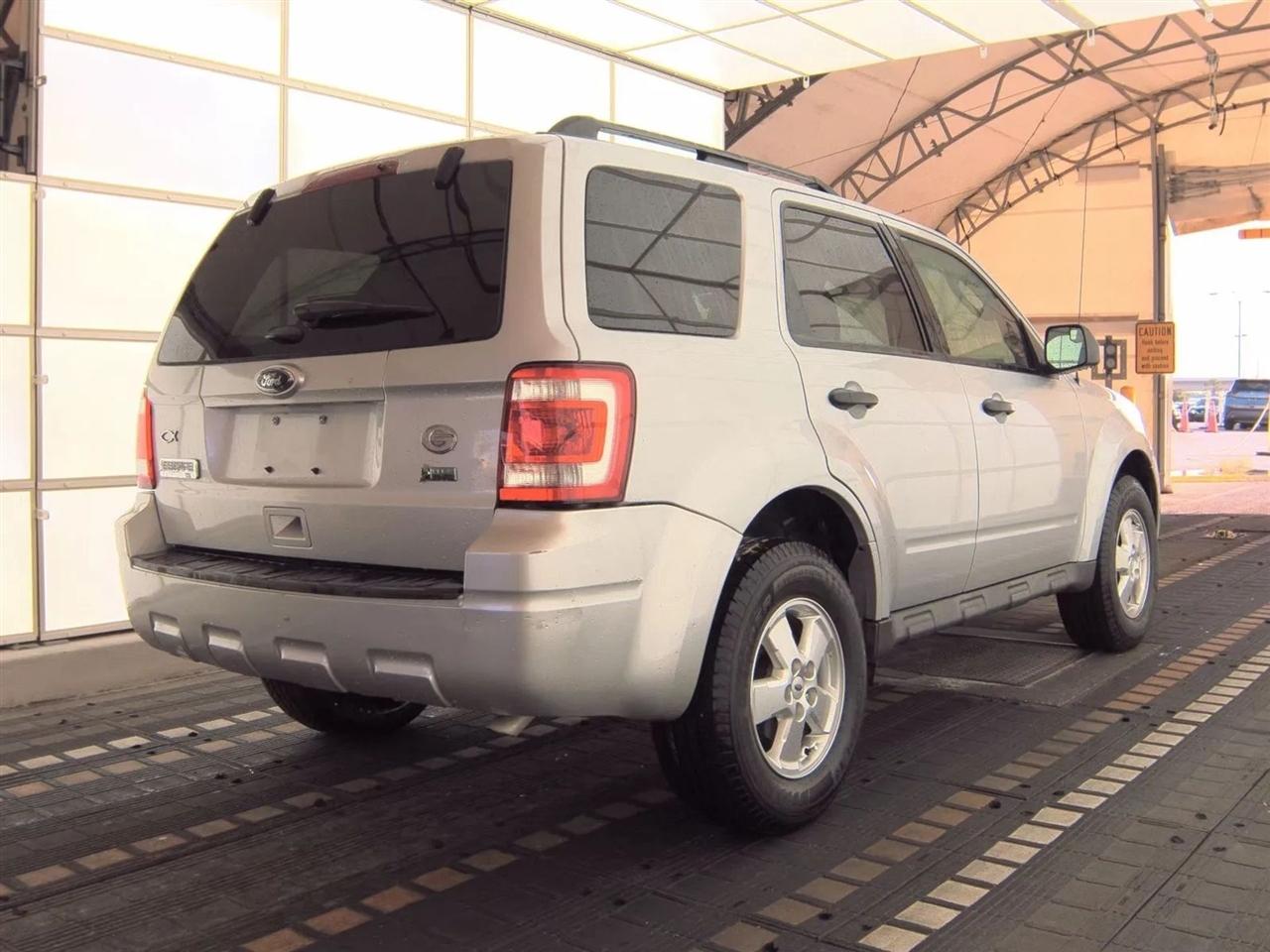 Ford Escape FWD 4dr XLT 2012