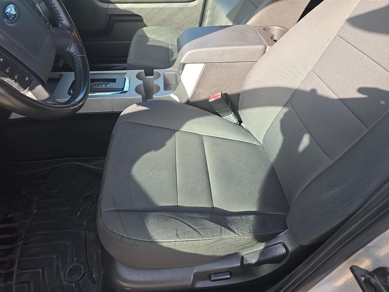 Ford Escape FWD 4dr XLT 2012