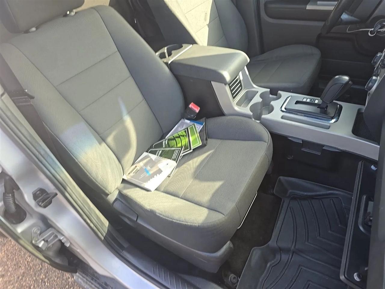 Ford Escape FWD 4dr XLT 2012
