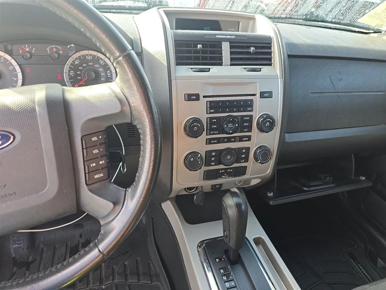 Ford Escape FWD 4dr XLT 2012