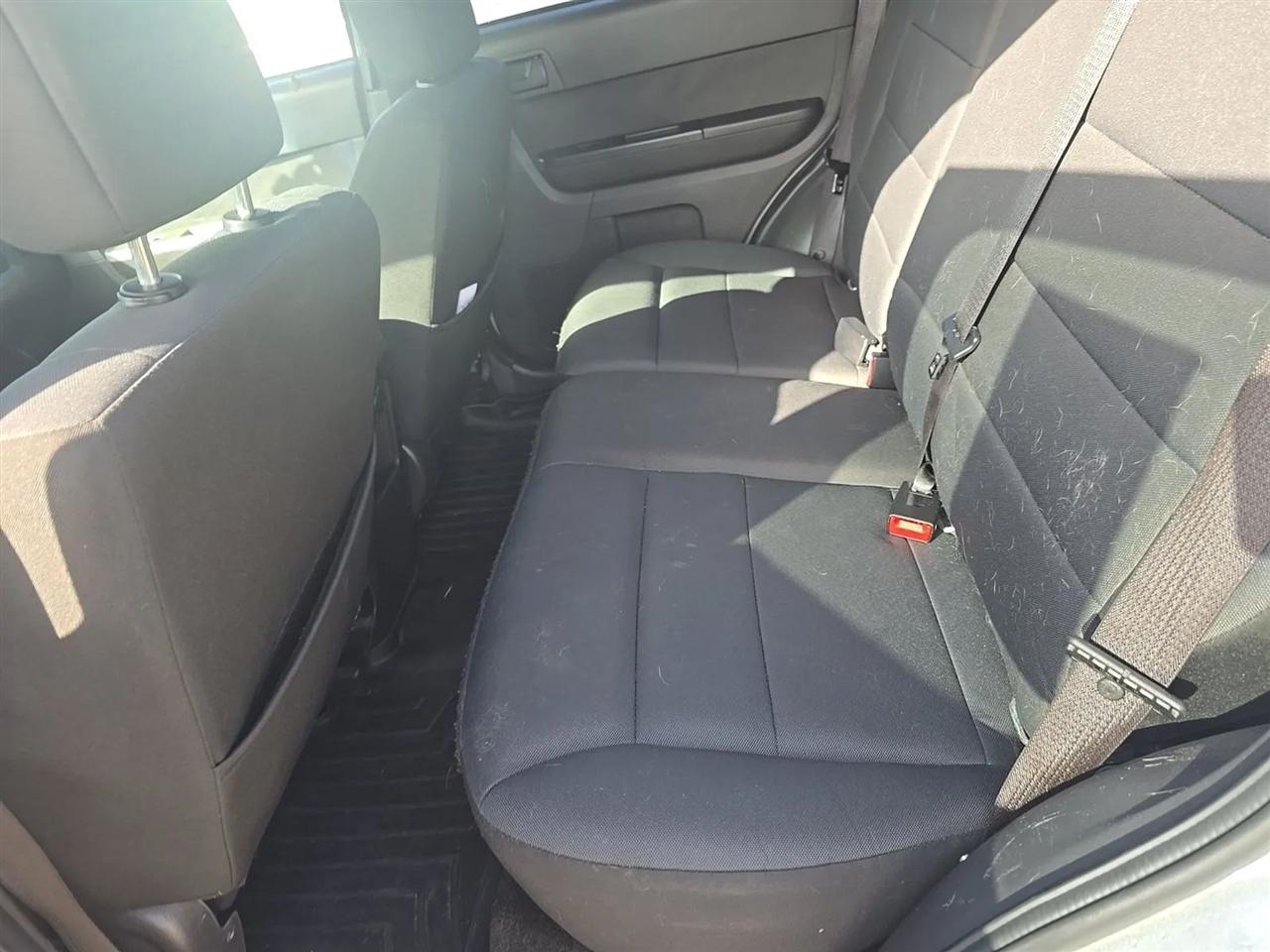 Ford Escape FWD 4dr XLT 2012