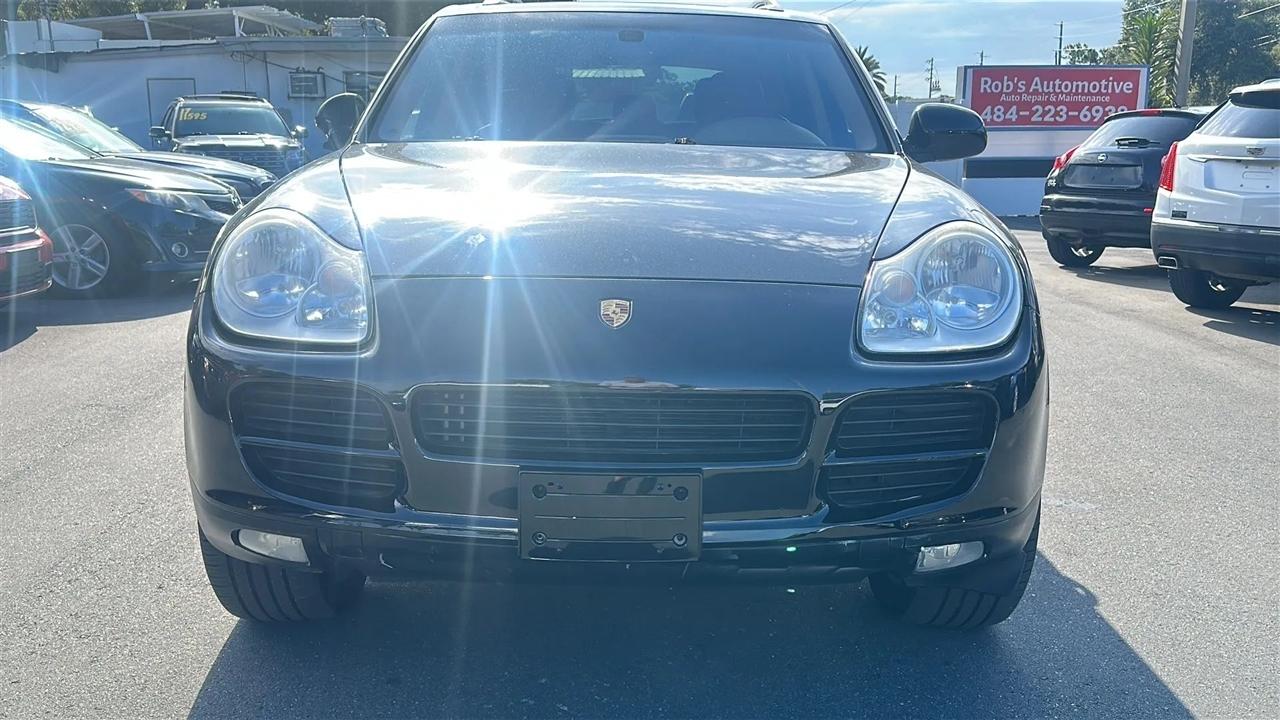 Porsche Cayenne 4dr 6-Spd Manual 2006