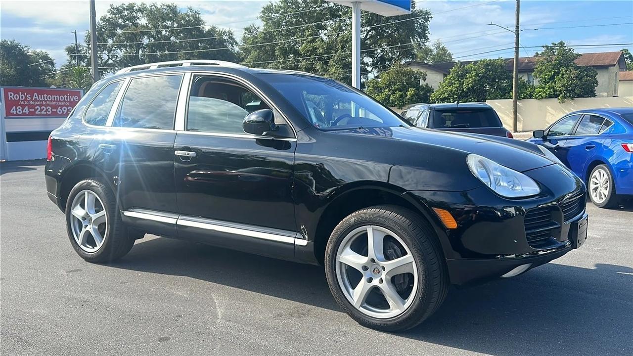 Porsche Cayenne 4dr 6-Spd Manual 2006
