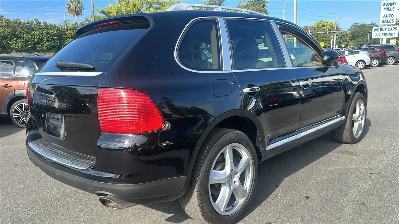 Porsche Cayenne 4dr 6-Spd Manual 2006