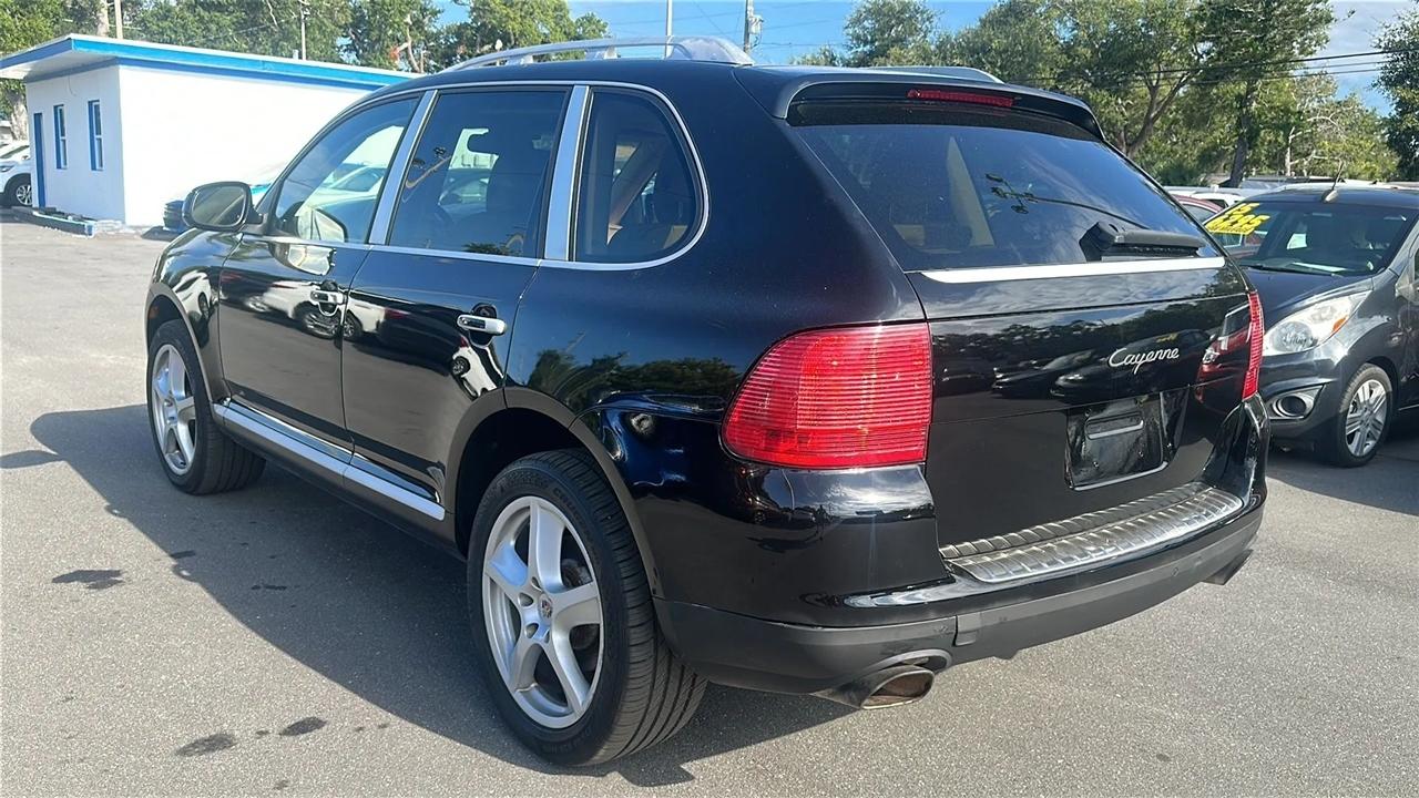 Porsche Cayenne 4dr 6-Spd Manual 2006