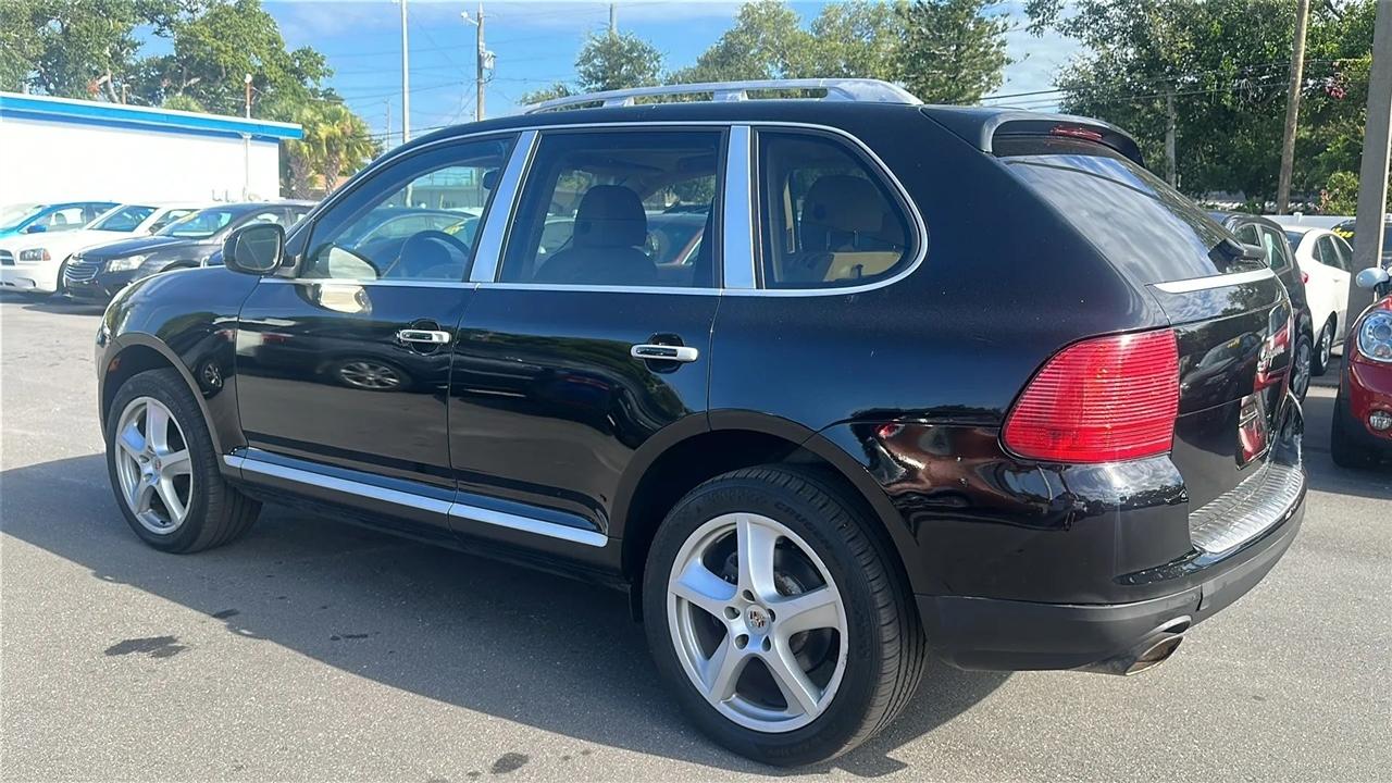 Porsche Cayenne 4dr 6-Spd Manual 2006
