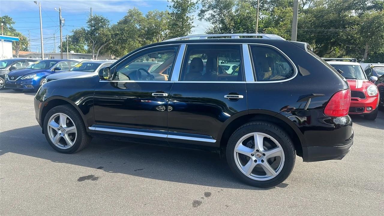 Porsche Cayenne 4dr 6-Spd Manual 2006