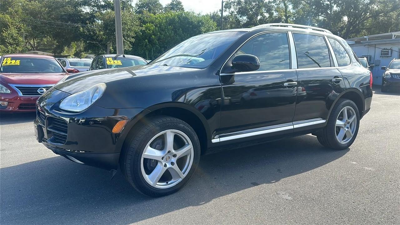 Porsche Cayenne 4dr 6-Spd Manual 2006
