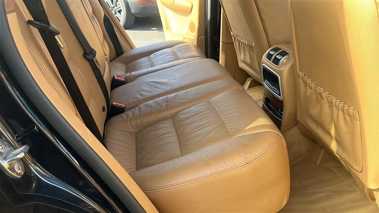 Porsche Cayenne 4dr 6-Spd Manual 2006