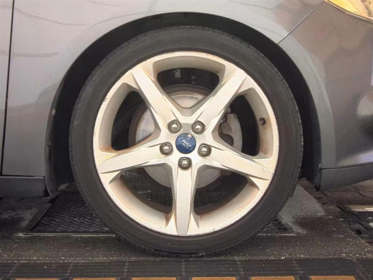 Ford Focus 5dr HB Titanium 2014