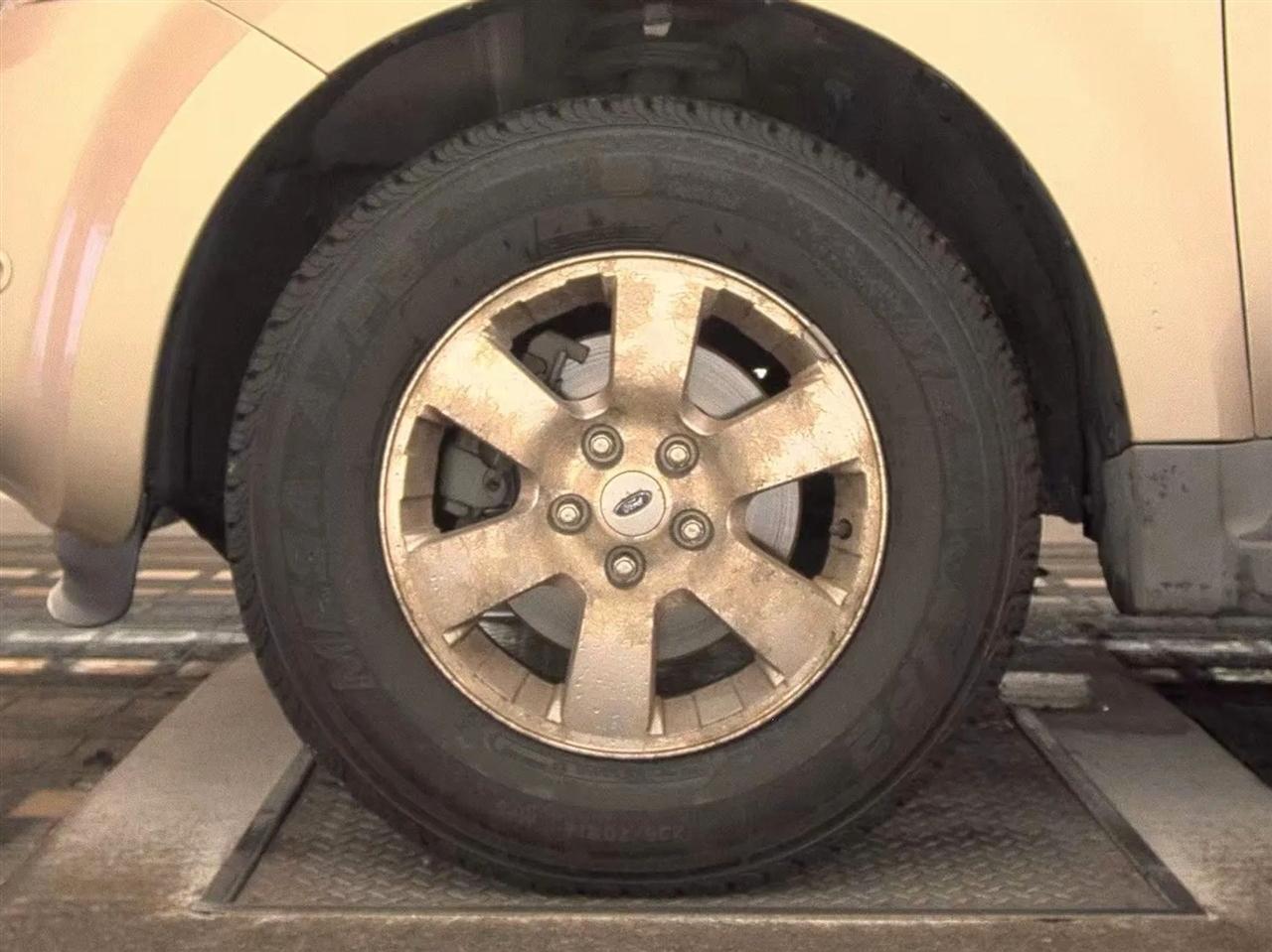 Ford Escape FWD 4dr Limited 2011