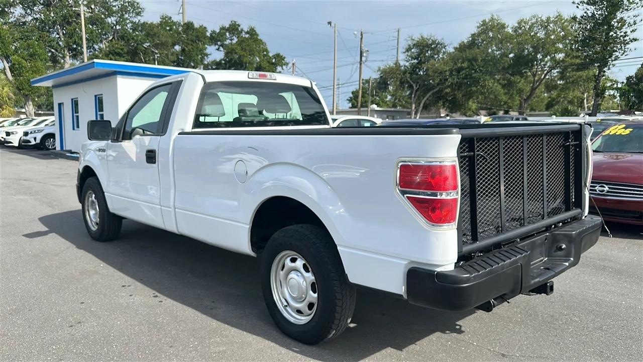 Ford F-150 2WD Reg Cab 126" STX 2014