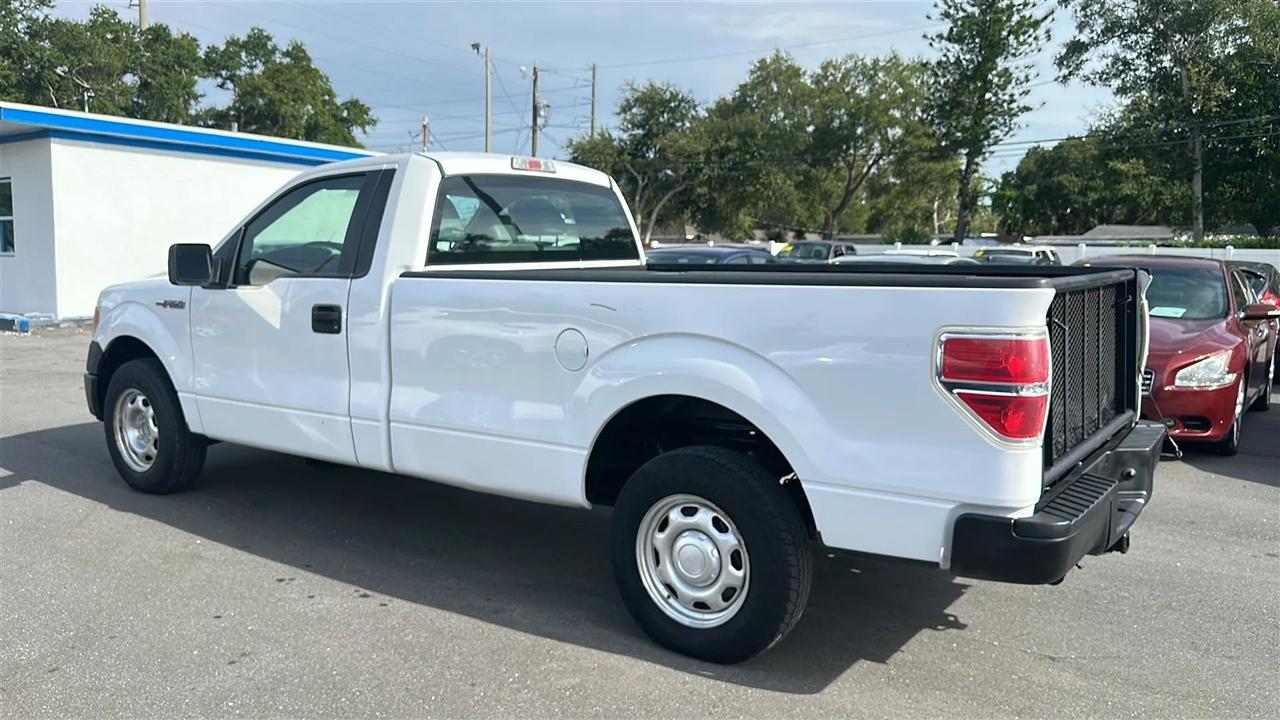 Ford F-150 2WD Reg Cab 126" STX 2014