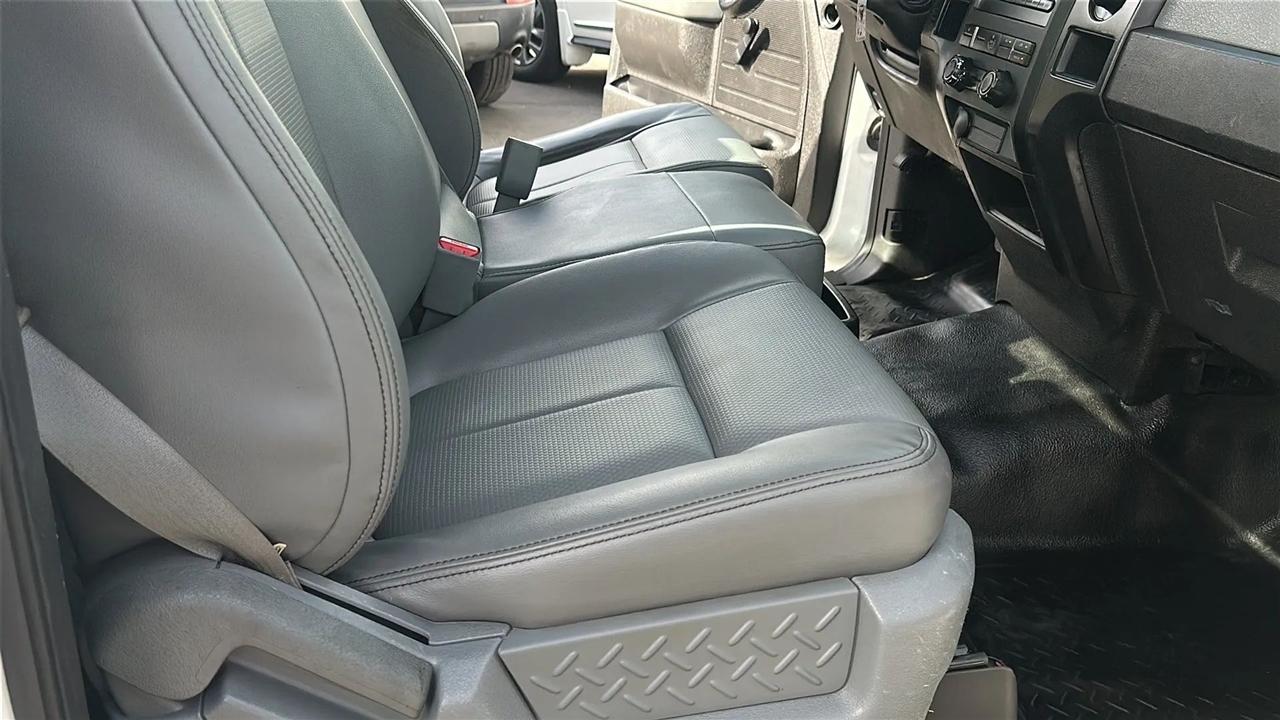 Ford F-150 2WD Reg Cab 126" STX 2014
