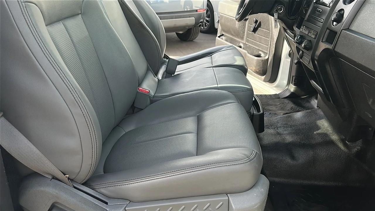 Ford F-150 2WD Reg Cab 126" STX 2014