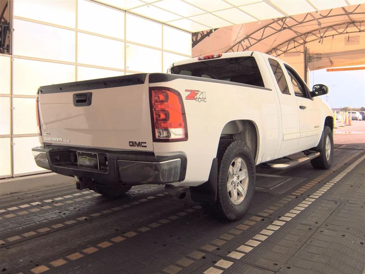 GMC Sierra 1500 4WD Ext Cab 143.5" SLE 2012