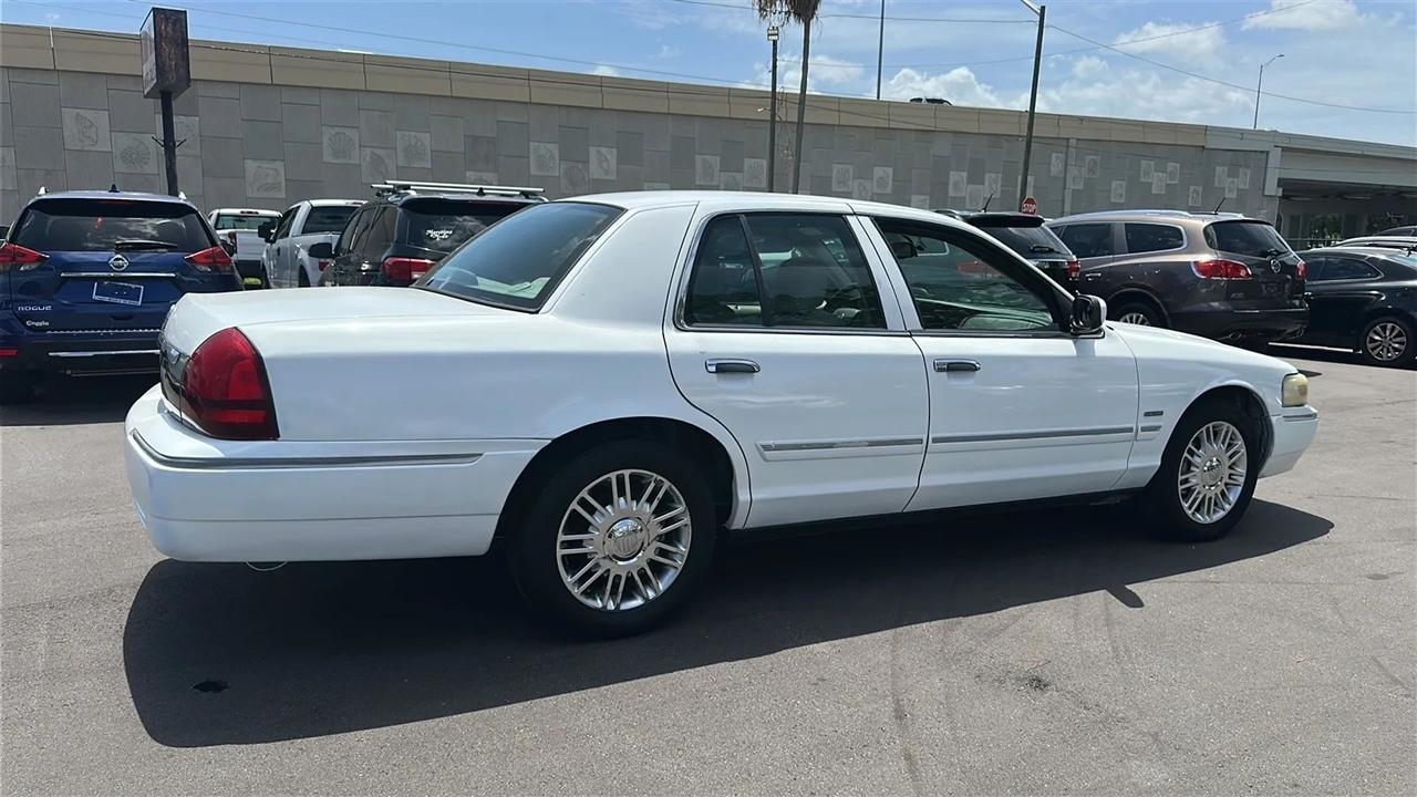 Mercury Grand Marquis 4dr Sdn LS 2009