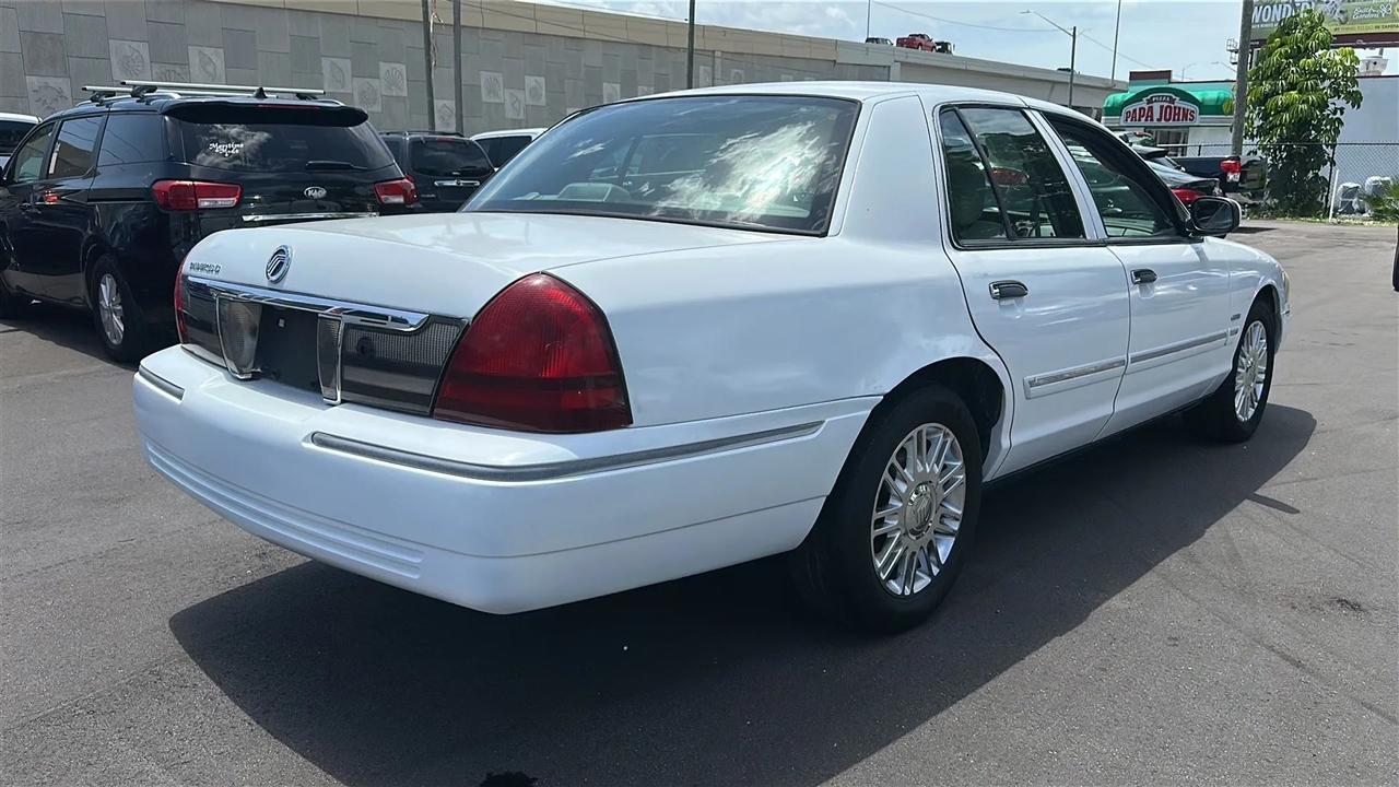 Mercury Grand Marquis 4dr Sdn LS 2009