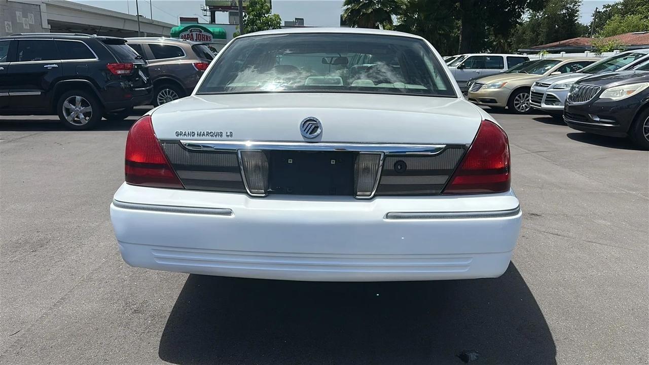 Mercury Grand Marquis 4dr Sdn LS 2009