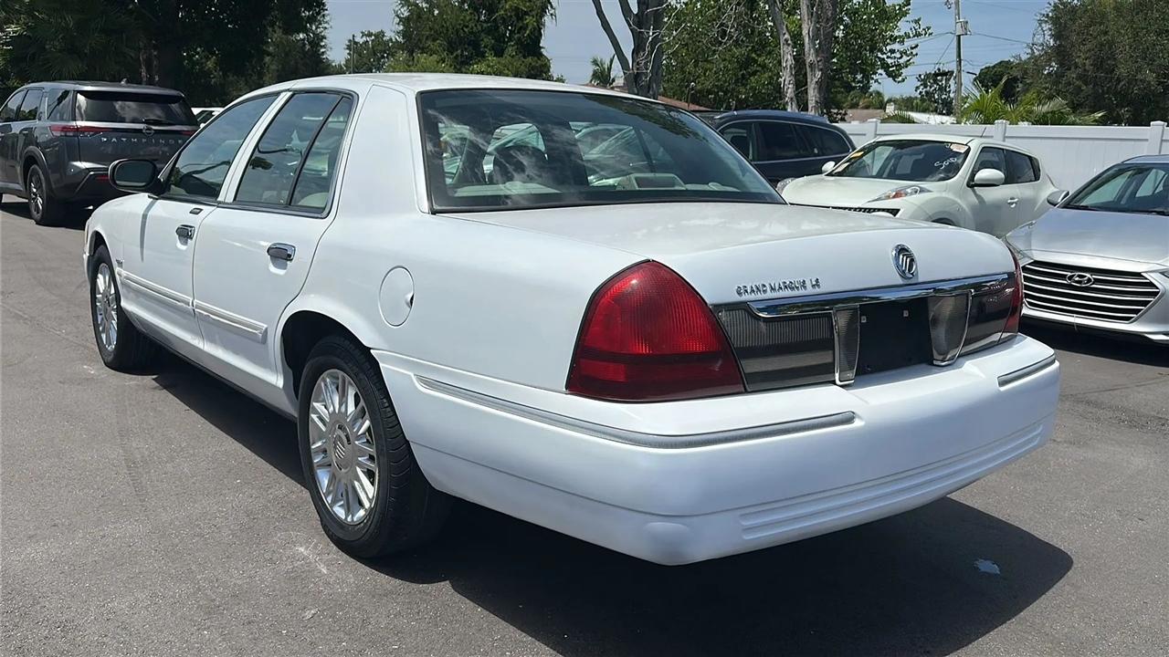 Mercury Grand Marquis 4dr Sdn LS 2009