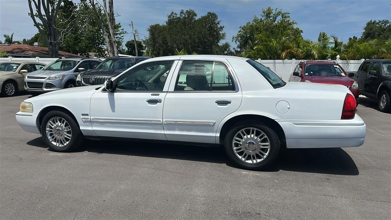 Mercury Grand Marquis 4dr Sdn LS 2009