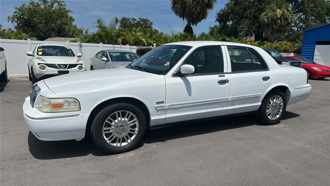 Mercury Grand Marquis 4dr Sdn LS 2009