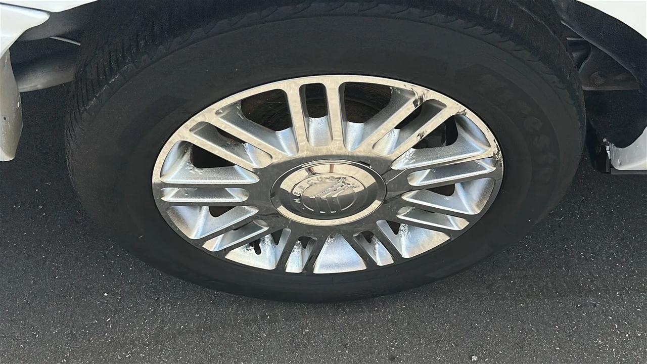 Mercury Grand Marquis 4dr Sdn LS 2009