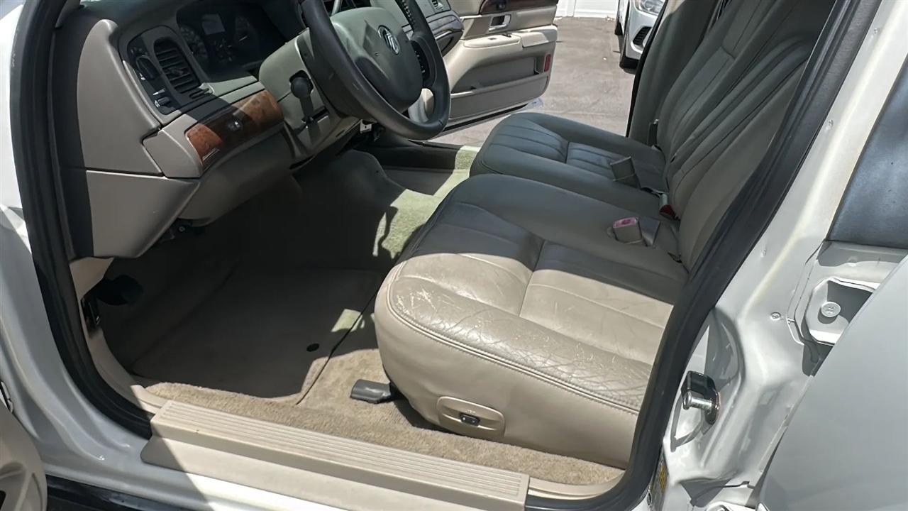 Mercury Grand Marquis 4dr Sdn LS 2009
