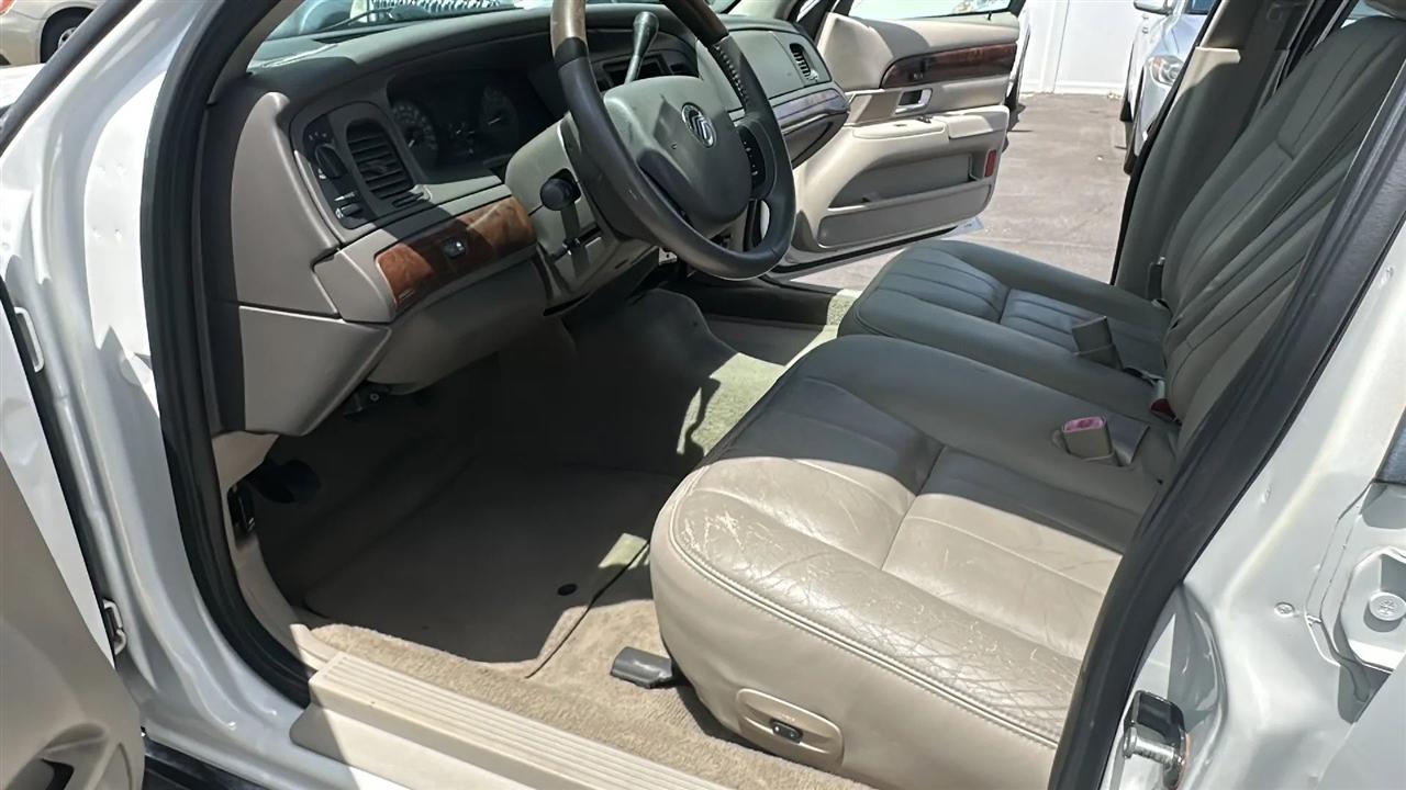 Mercury Grand Marquis 4dr Sdn LS 2009