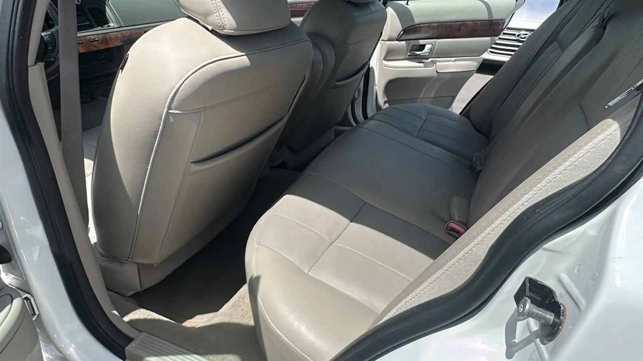 Mercury Grand Marquis 4dr Sdn LS 2009