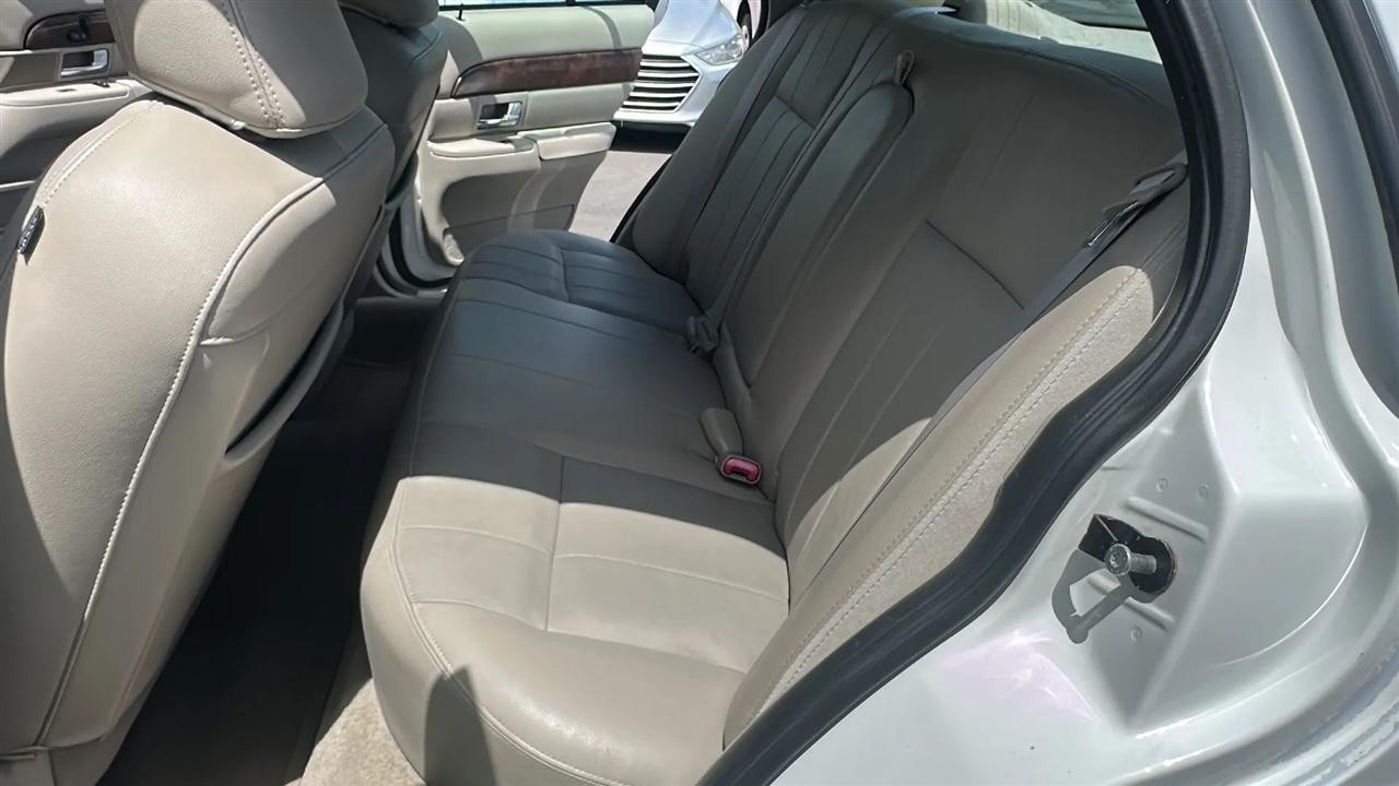 Mercury Grand Marquis 4dr Sdn LS 2009