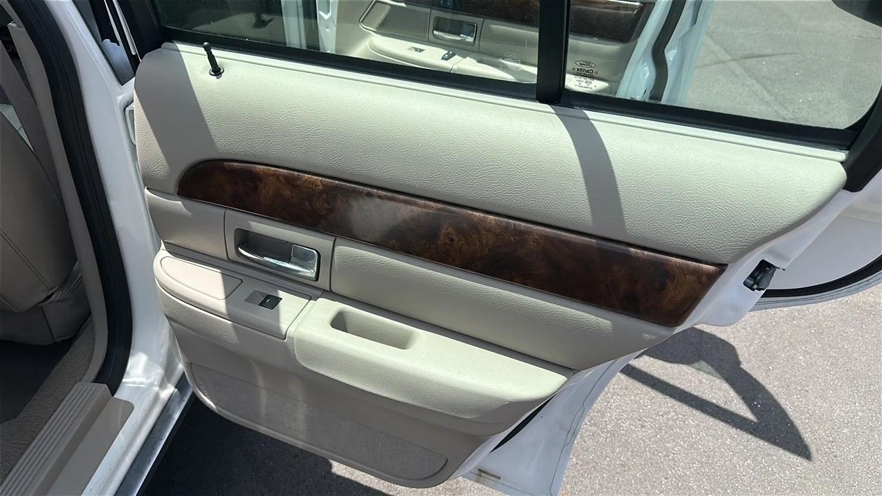 Mercury Grand Marquis 4dr Sdn LS 2009