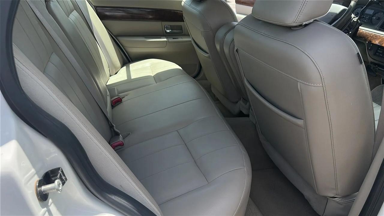 Mercury Grand Marquis 4dr Sdn LS 2009
