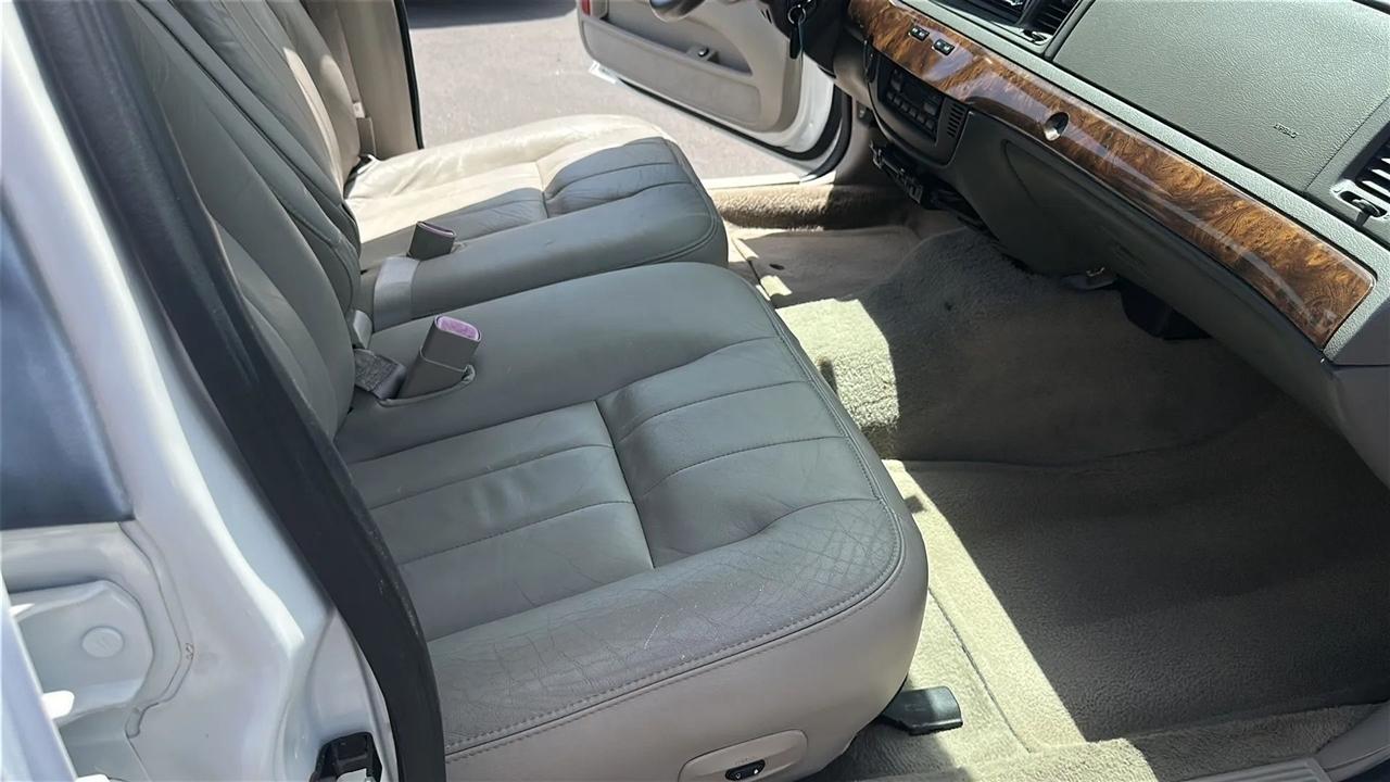 Mercury Grand Marquis 4dr Sdn LS 2009