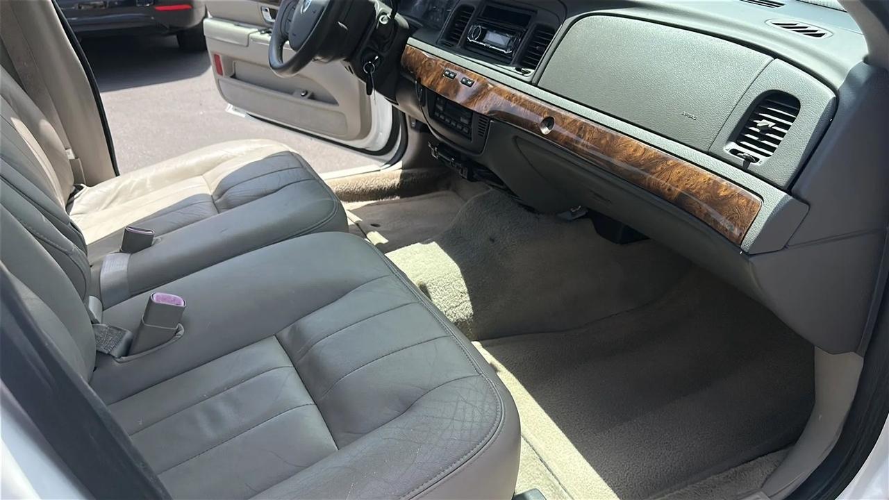 Mercury Grand Marquis 4dr Sdn LS 2009