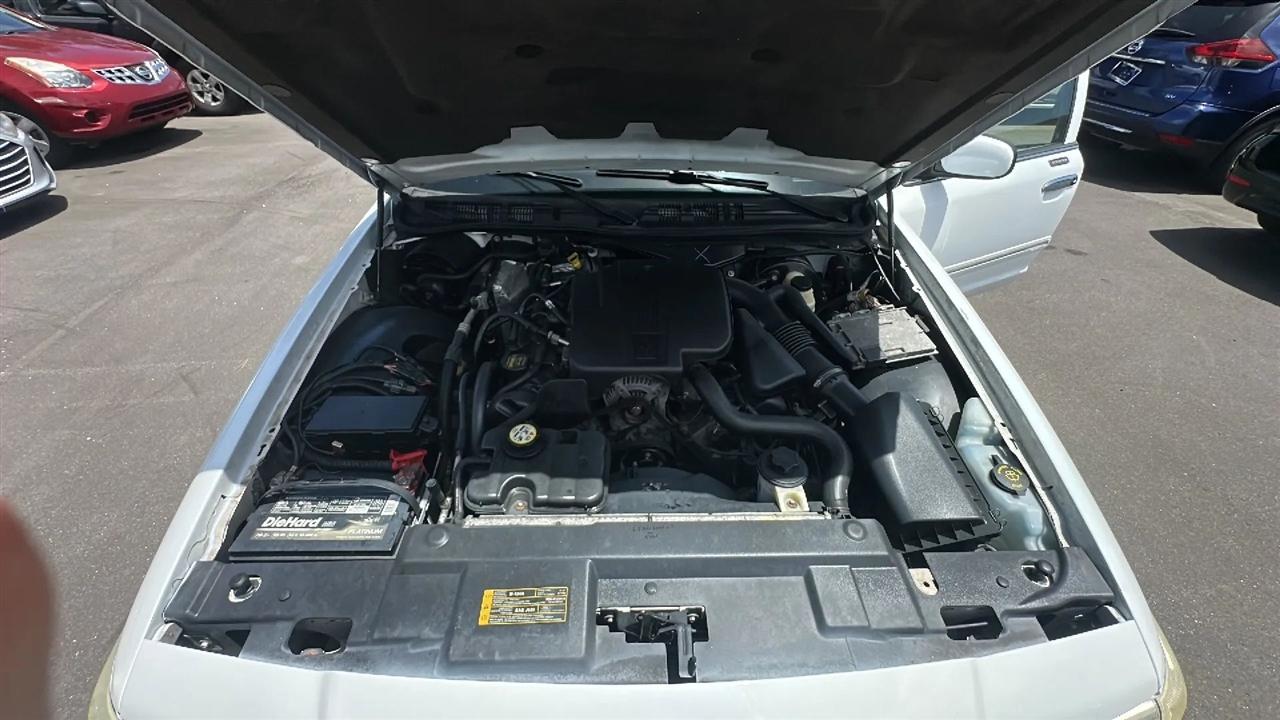 Mercury Grand Marquis 4dr Sdn LS 2009